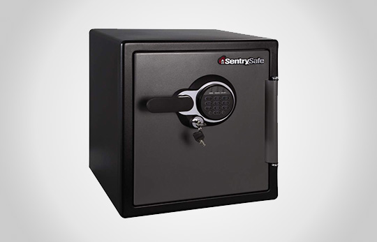 Огневодостойкий сейф SFW123GTC