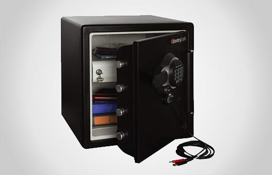 Огневодостойкий сейф SFW123GDF